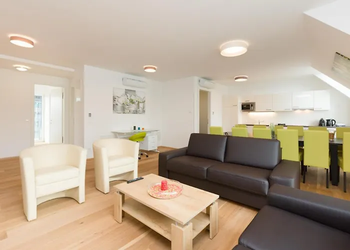Riverside Residences * Viena