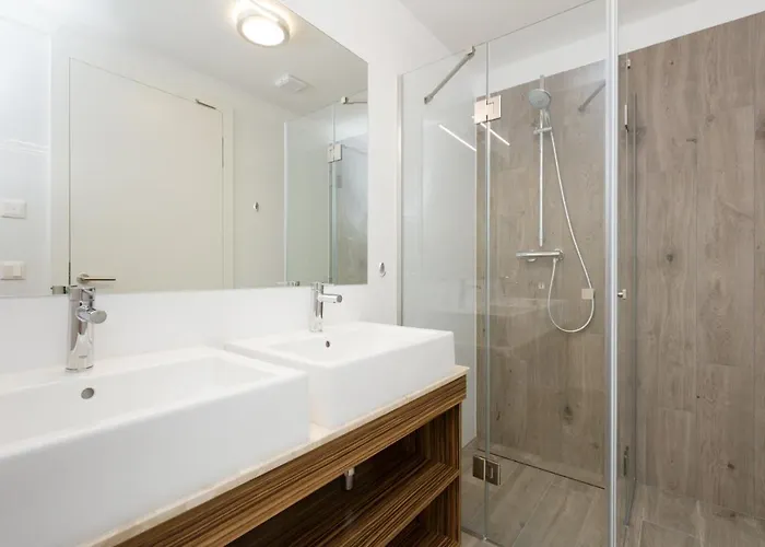Riverside Residences Apartamento