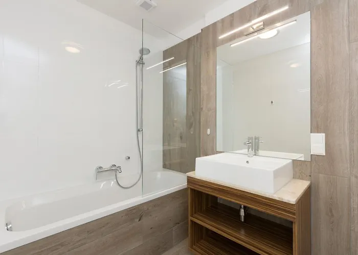Riverside Residences * Viena